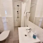 Mw, Crveni Апартаменты Башка