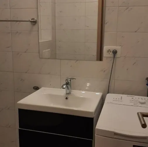 Mw, Crveni Baška