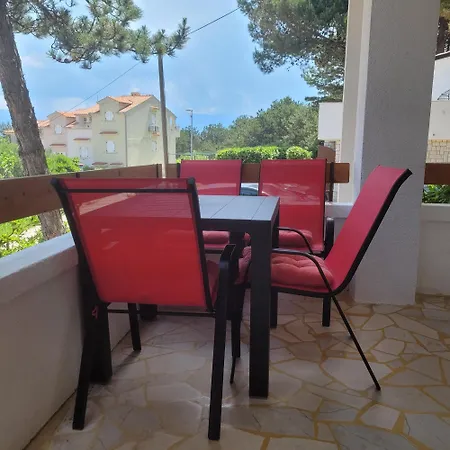 Mw, Crveni Apartmán